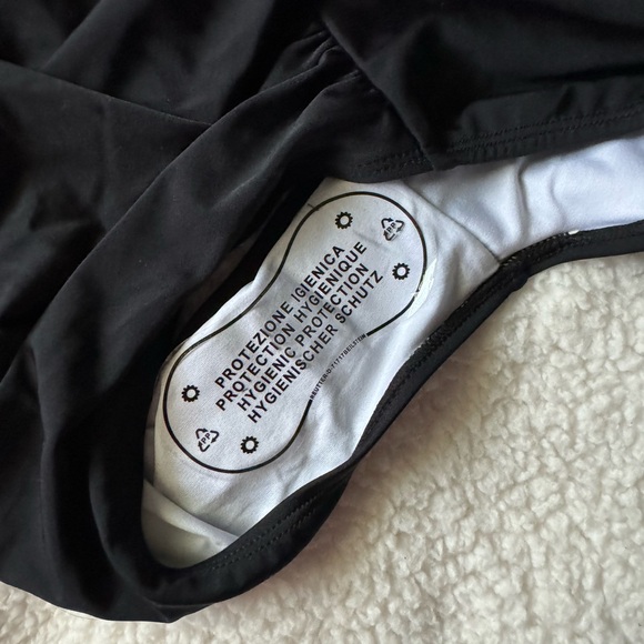 Brand new with tag EoMENIE swimsuit - Picture 6 of 8